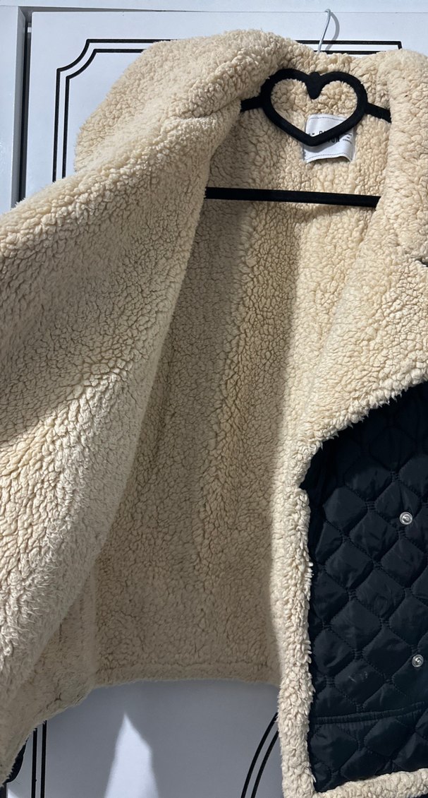 Siyah Kürklü Kapitone Kadın Mont - Görsel 3