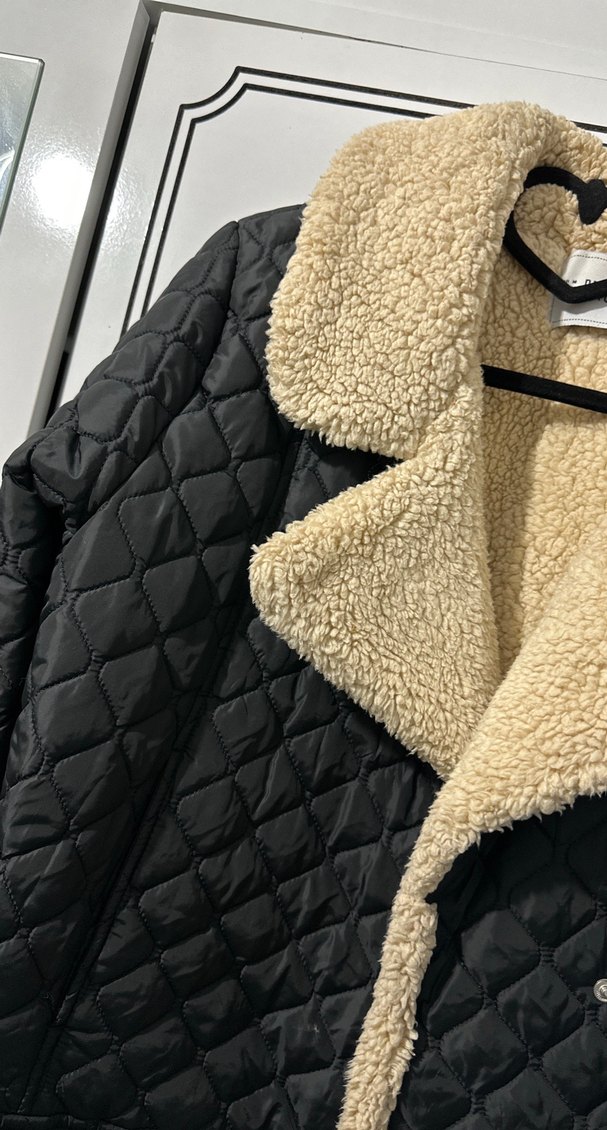 Siyah Kürklü Kapitone Kadın Mont - Görsel 2