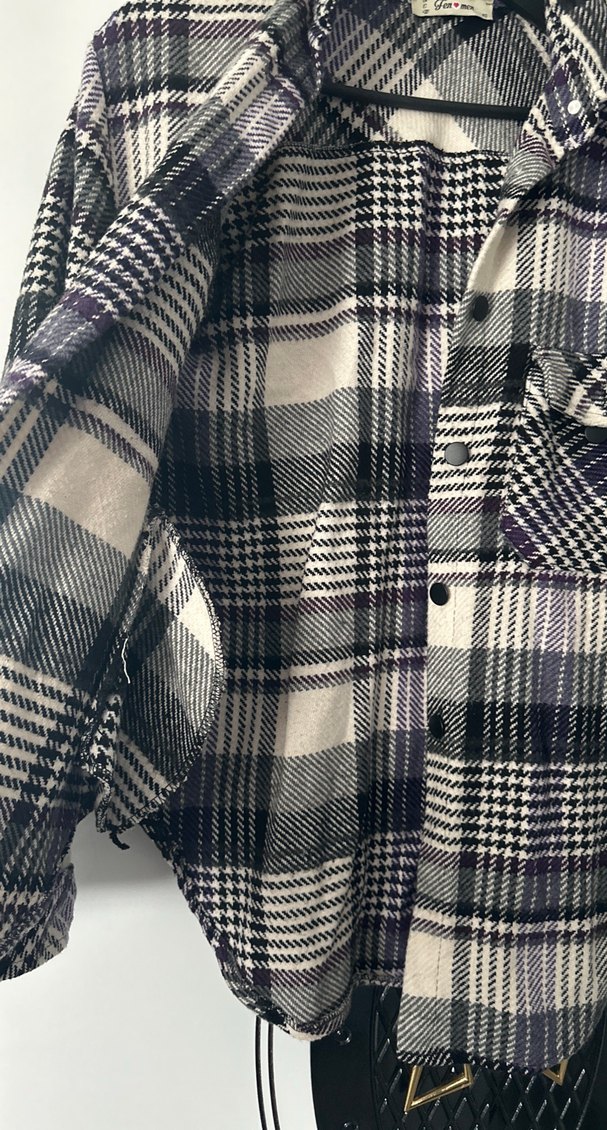 Ekoseli, düğmeli, uzun kollu kadın gömlek - Görsel 3