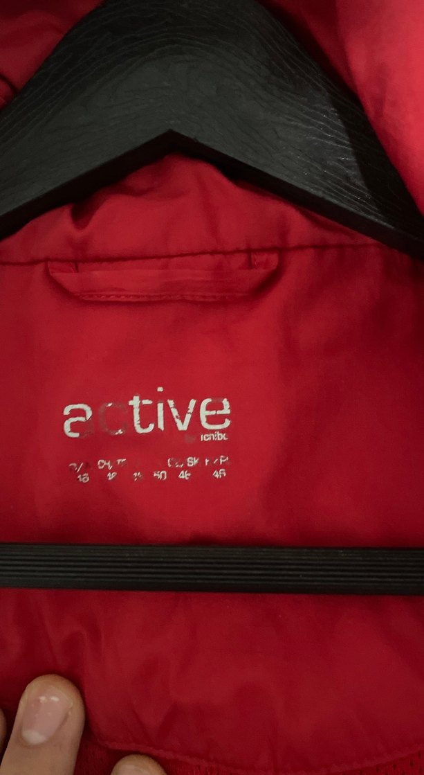 Kırmızı Kapüşonlu Düğmeli Midi Ceket - Görsel 4