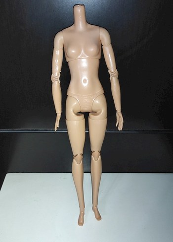 Sonsuz eklemli Barbie vücut