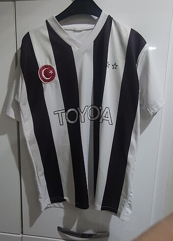 Diğer Beşiktaş forması 