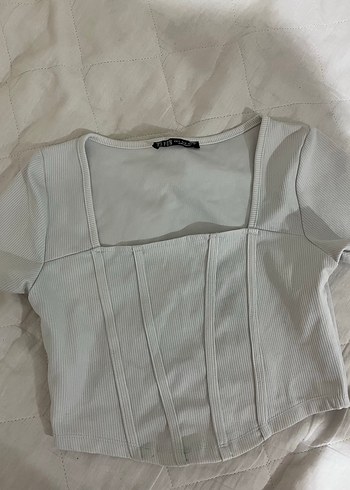 Kadın Beyaz Piliseli Crop Top