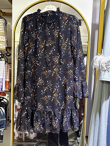 Çiçekli elbise - Görsel 3