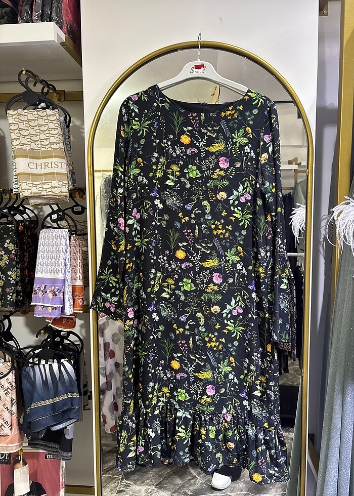 Elbise çiçekli - Görsel 2