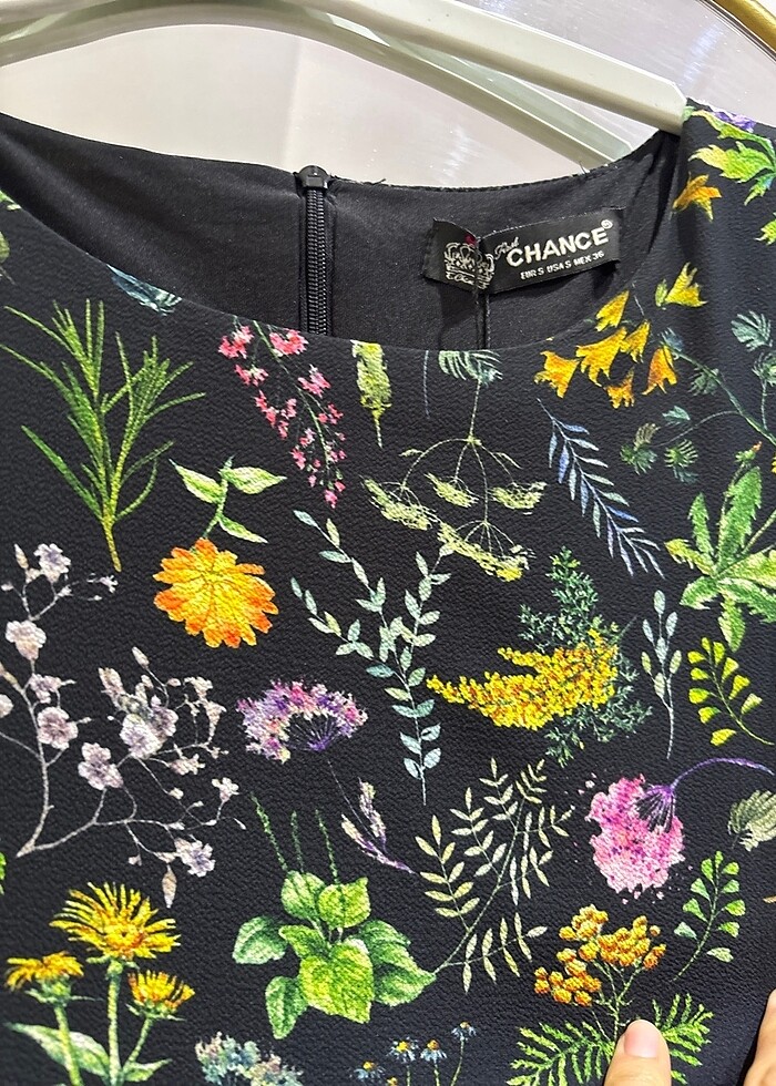 Elbise çiçekli - Görsel 4