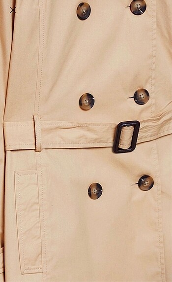 l Beden Stradivarius trençkot