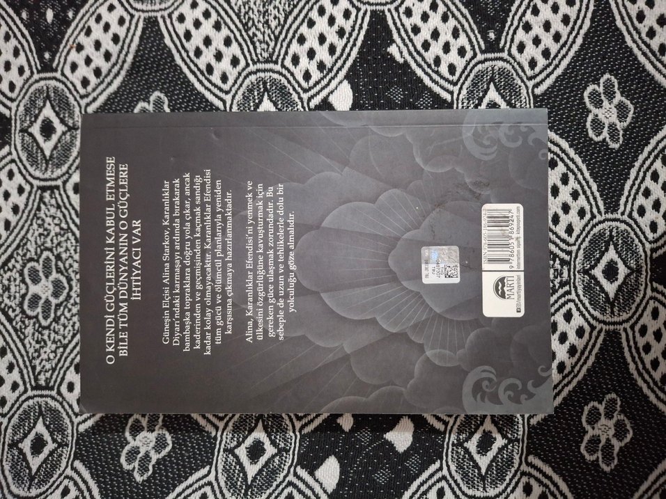 Leigh Bardugo - Karanlığın ve Fırtınanın Kralı - Görsel 2