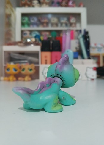 Turkuaz Pastel Aksiyon Figürü