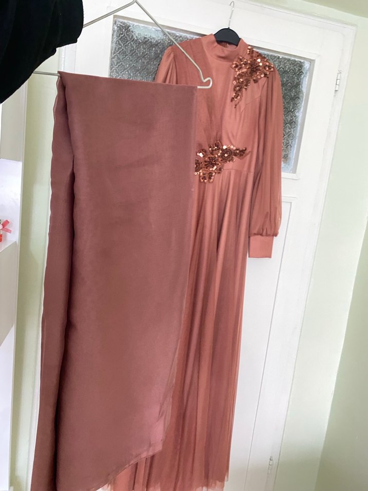 Tesettür Elbise ve Janjan Şal - Görsel 4