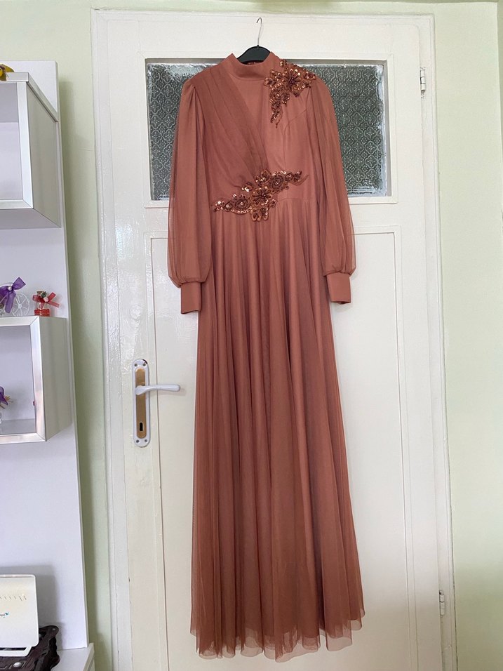 Tesettür Elbise ve Janjan Şal - Görsel 3