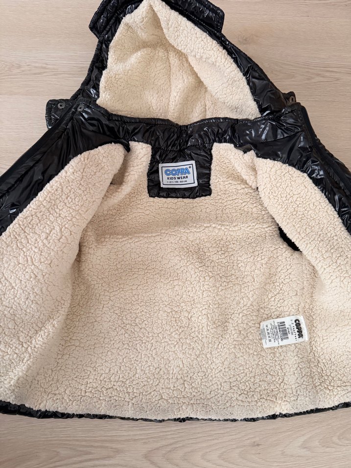 Siyah Çocuk Kürklü Kapüşonlu Mont - Görsel 3