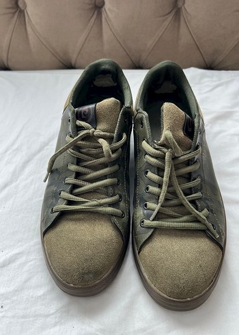 Pierre Cardin Haki Suet Sneaker