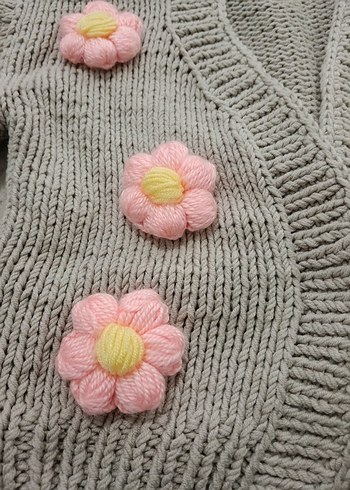 Gri Örgü Kız Hırka Çiçek Nakışlı - Görsel 2