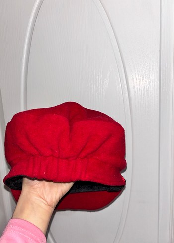 Düğmeli Kırmızı Süet Kadın Şapka - Görsel 2