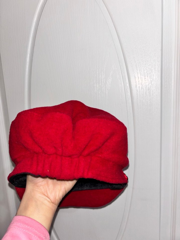 Düğmeli Kırmızı Süet Kadın Şapka - Görsel 2