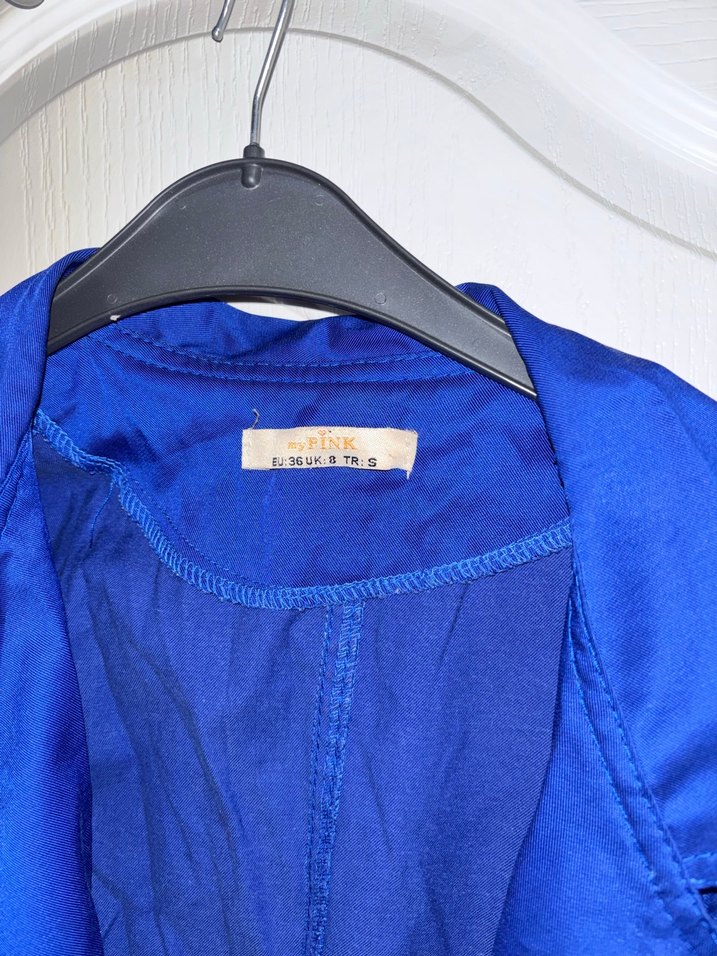 Mavi Düğmeli Kadın Trençkot - Görsel 2