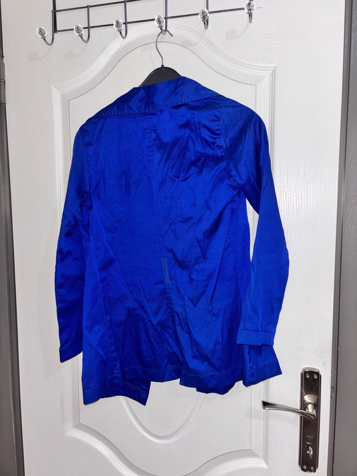 Mavi Düğmeli Kadın Trençkot - Görsel 3