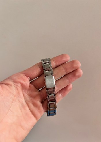 Minimalist Gri Kadın Kol Saati - Görsel 3