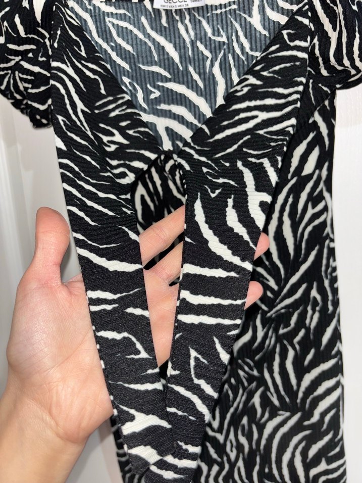 Zebra Desenli Kısa Kollu Mini Elbise - Görsel 4