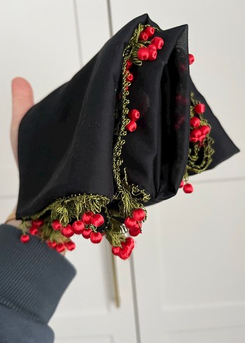 Reyyan marka Boncuk işlemeli siyah iğne oyası - Görsel 2