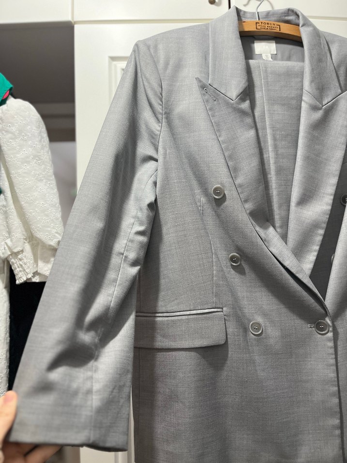 Gri Kadın Klasik Kesim Düğmeli Blazer Ceket Takım - Görsel 3