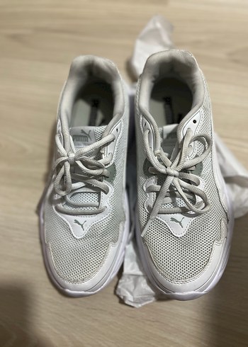 PUMA Beyaz Bağcıklı Kadın Spor Ayakkabı - Görsel 4