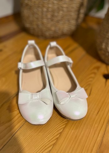 Beyaz Fiyonklu Kız Babet Ayakkabı - Görsel 4