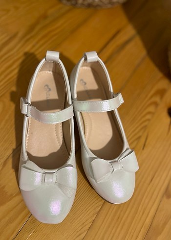 Beyaz Fiyonklu Kız Babet Ayakkabı - Görsel 2