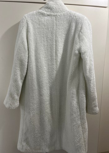 Düğmeli Beyaz Peluş Kadın Kaban - Görsel 4