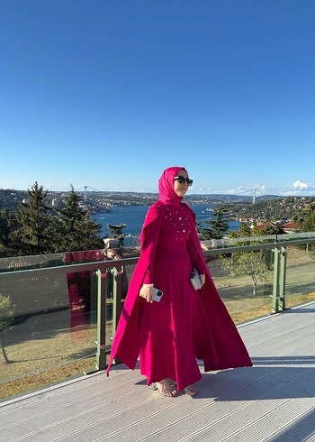 Pembe Pelerinli Uzun Kollu Abiye Elbise - Görsel 9