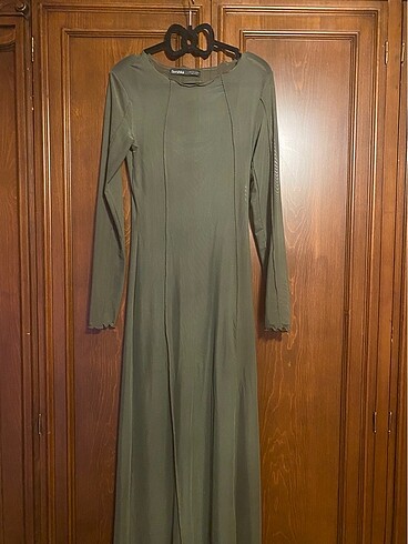 Bershka Maxi boy elbise