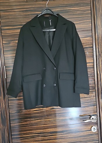 LC Waikiki Siyah Kadın Düğmeli Midi Blazer Ceket