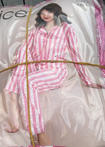 Pembe Çizgili Kadın Pijama Takımı - Görsel 3