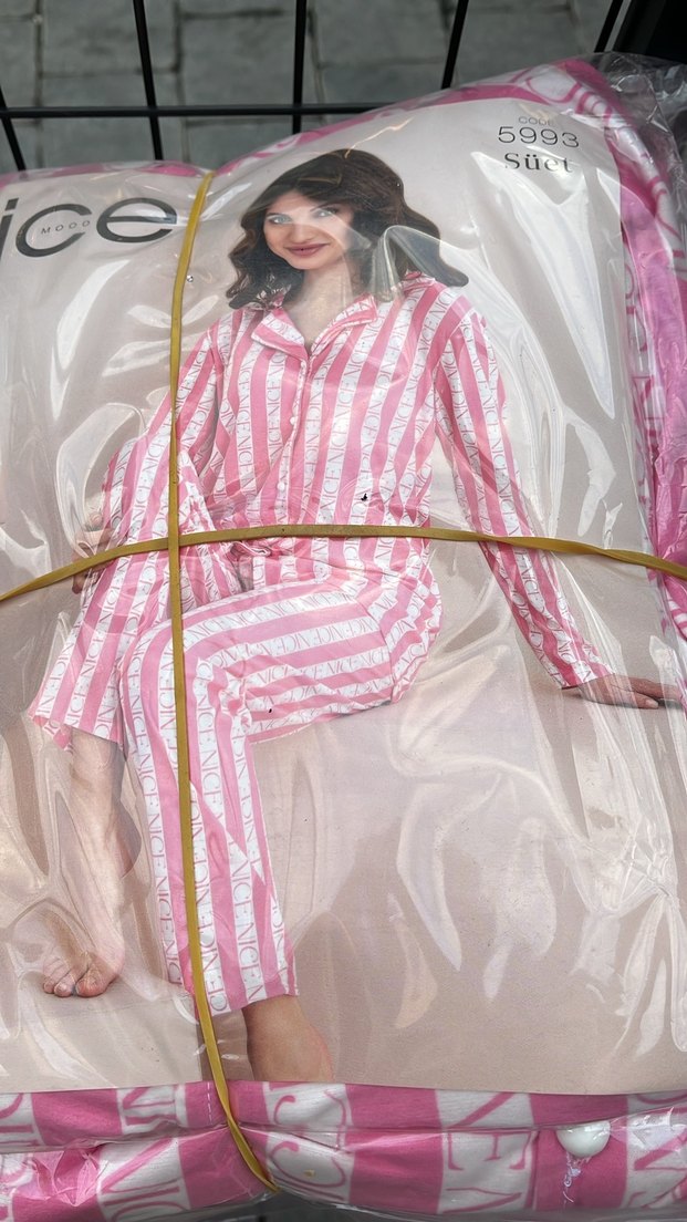 Pembe Çizgili Kadın Pijama Takımı - Görsel 3