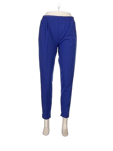 Bershka Kumaş Pantolon %70 İndirimli.