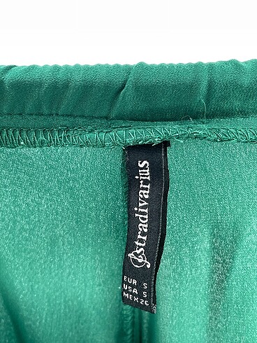 s Beden yeşil Renk Stradivarius Düz Kesim %70 İndirimli.
