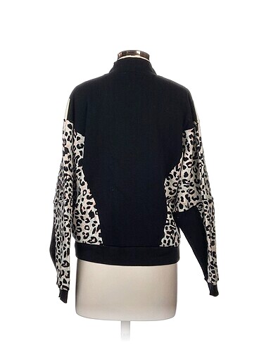 s Beden Pull and Bear Sweatshirt %70 İndirimli.