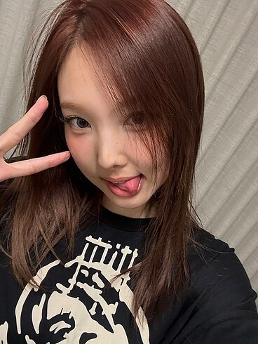 nayeon season greetings set