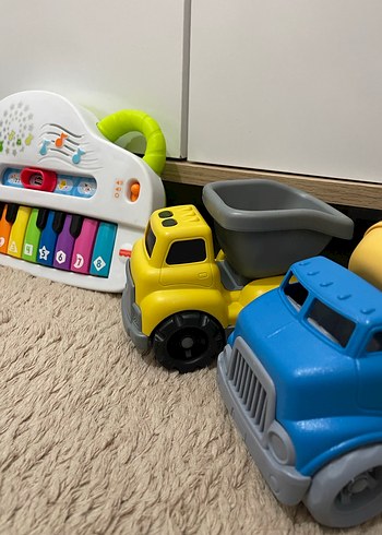 Fisher Price Renkli Eğitici Müzikli Oyuncak Piyano