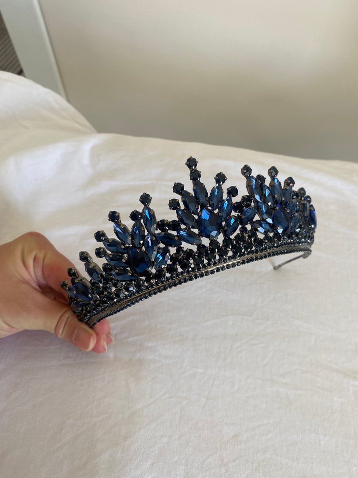 Mavi Cam Taşlı Gotik Taç - Görsel 3