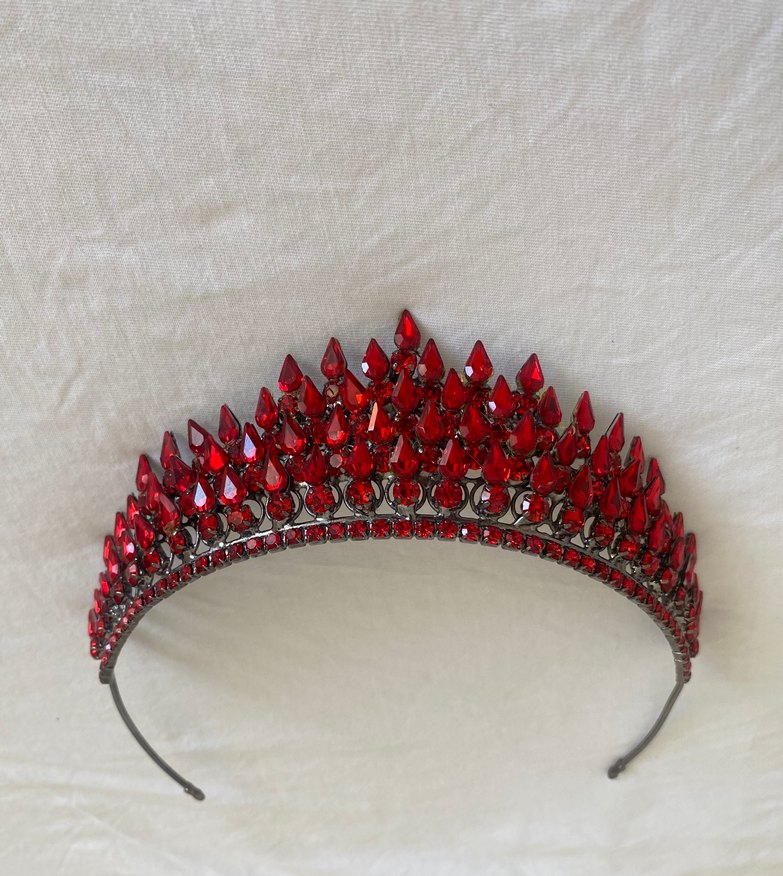 Kırmızı Taşlı Parlak Taç - Görsel 3