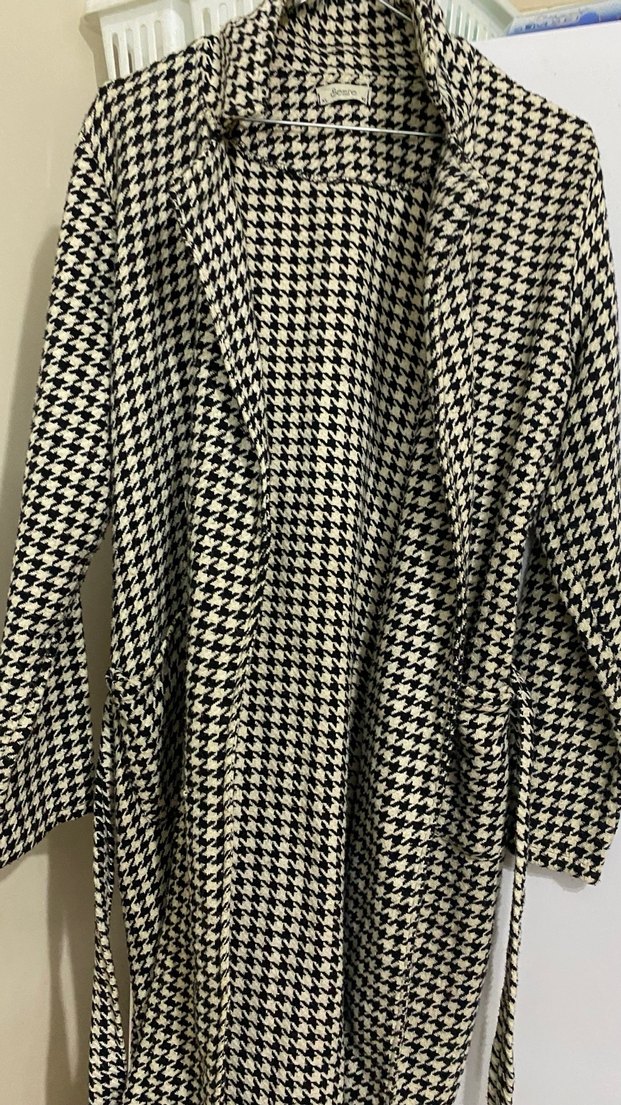 Gri Kemerli Uzun Kareli Kadın Kaban - Görsel 2