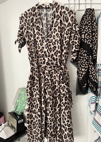 Leopar Desenli Uzun Askılı Elbise
