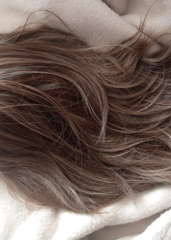 kumral bej tonları uzun peruk saç - Görsel 5