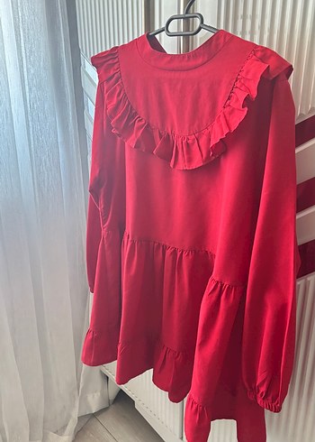 Kırmızı Fırfırlı gömlek - Görsel 3