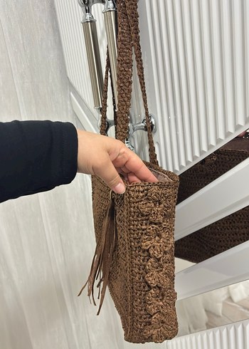 Püsküllü Kahverengi Örgü Kadın Çanta - Görsel 3