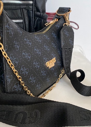 Zincir Detaylı Siyah Deri Parisian Çanta