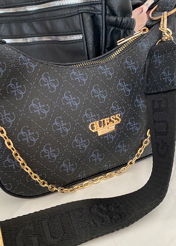 Beden Zincir Detaylı Siyah Deri Parisian Çanta