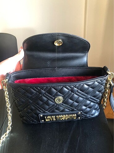  Beden Moschino çanta